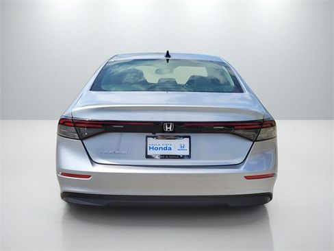 New 2025 Honda Accord SE image 5