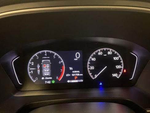 Certified 2025 Honda Pilot Touring image 9