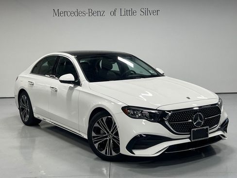 Used 2025 Mercedes-Benz E 350 4MATIC Sedan image 8