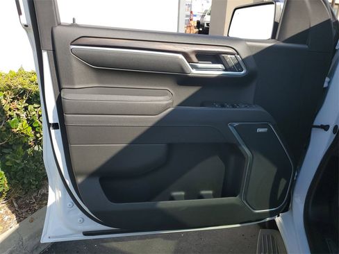 Used 2025 GMC Sierra 1500 SLT w/ SLT Premium Package image 21