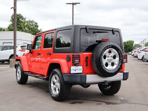 Used 2013 Jeep Wrangler Unlimited Sahara w/ Connectivity Group AWD/4WD image 5