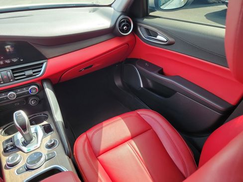 Used 2020 Alfa Romeo Giulia Ti w/ Active Blind Spot Package image 18