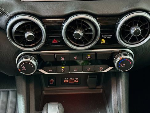 Used 2025 Nissan Sentra SV image 22