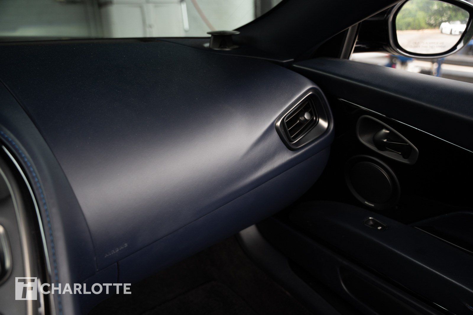 Used 2019 Aston Martin DB11 Volante RWD image 29