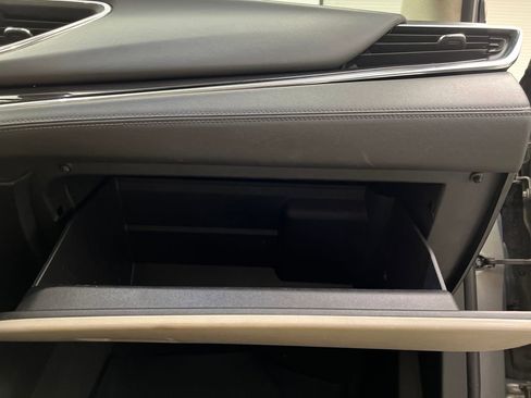 Used 2018 Buick Enclave Premium image 28