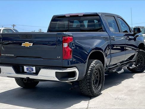 Used 2022 Chevrolet Silverado 1500 LT w/ Convenience Package II RWD image 22