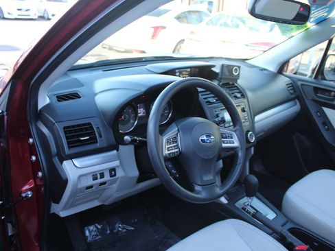 Used 2015 Subaru Forester 2.5i Premium AWD/4WD image 16