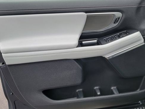 Used 2025 Ford Expedition Max Platinum image 19