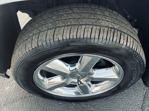 Used 2014 Chevrolet Tahoe LTZ image 4