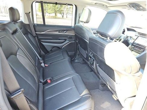 Used 2022 Jeep Grand Cherokee Limited 4xe w/ Luxury Tech Group II image 16