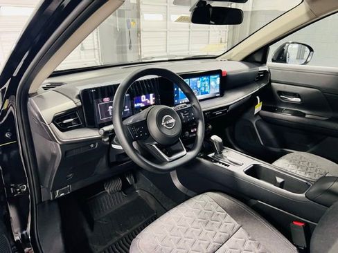 New 2026 Nissan Kicks SV FWD image 18