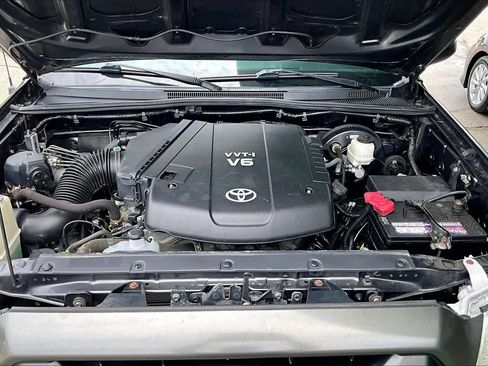 Used 2013 Toyota Tacoma 4x4 Double Cab image 29