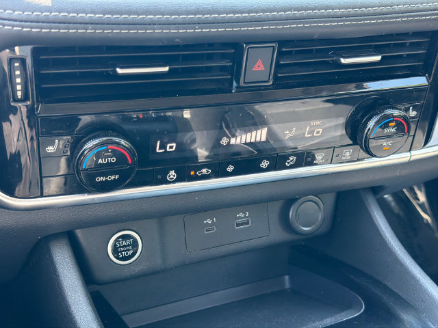 Used 2021 Nissan Rogue SV w/ Premium Package FWD image 28