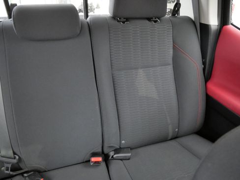 Certified 2019 Toyota Tacoma SR5 image 15