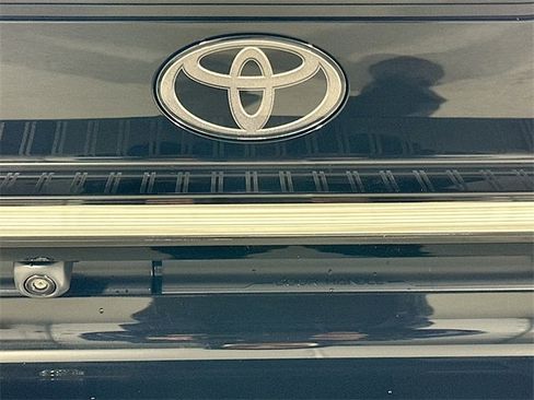 New 2026 Toyota Prius SE image 21