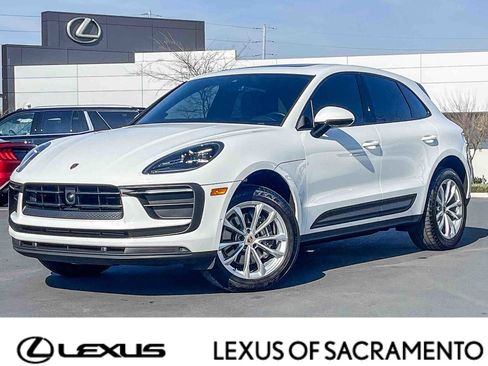 Used 2024 Porsche Macan image 1