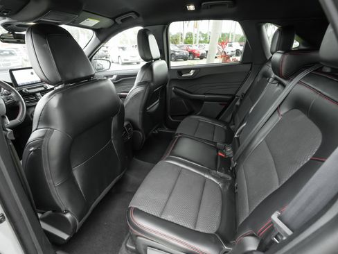 Used 2023 Ford Escape ST-Line image 17