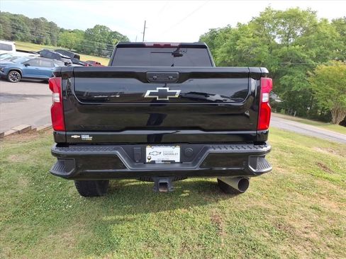 Used 2024 Chevrolet Silverado 2500 LT w/ Midnight Edition AWD/4WD image 6
