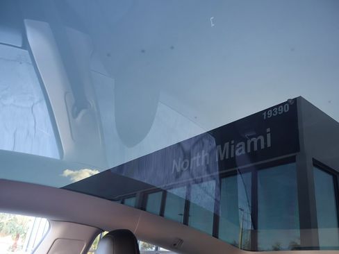 Used 2023 Tesla Model Y Long Range image 20