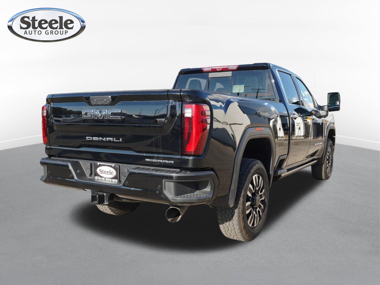 Used 2024 GMC Sierra 2500 Denali Ultimate w/ Max Trailering Package AWD/4WD image 5