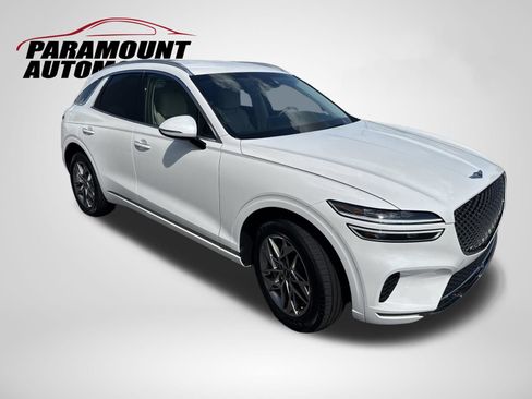 Used 2025 Genesis GV70 2.5T AWD/4WD image 3