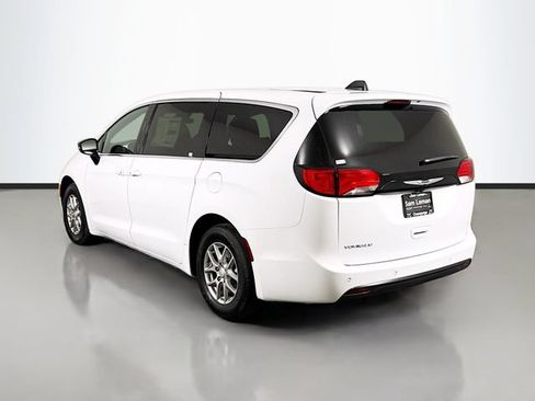 New 2026 Chrysler Voyager LX FWD image 5