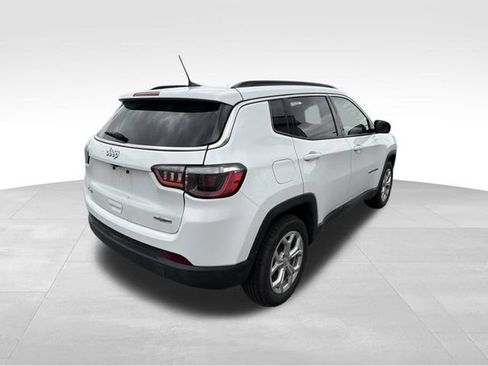 Used 2024 Jeep Compass Latitude AWD/4WD image 12
