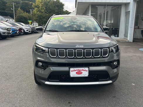 Used 2022 Jeep Compass Limited w/ Mopar Graphics Package image 3