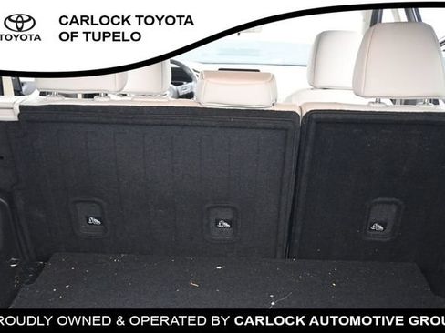 Used 2024 Nissan Rogue SV w/ SV Premium Package FWD image 13