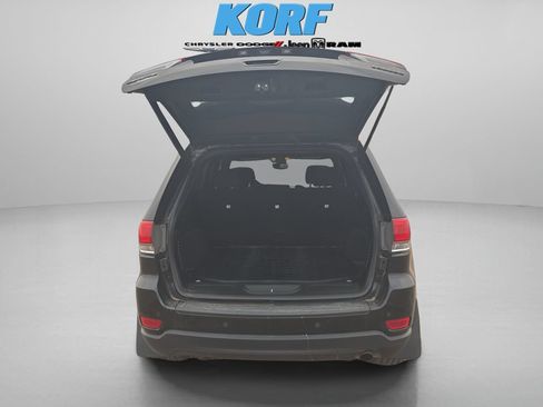 Used 2018 Jeep Grand Cherokee Laredo image 11