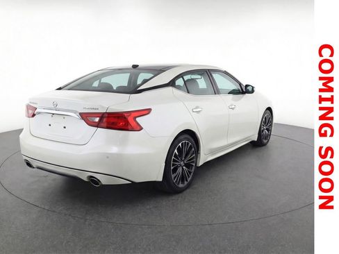 Used 2016 Nissan Maxima Platinum image 5