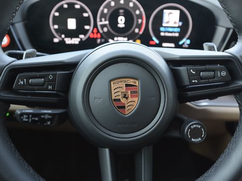 Certified 2026 Porsche Cayenne AWD/4WD image 16