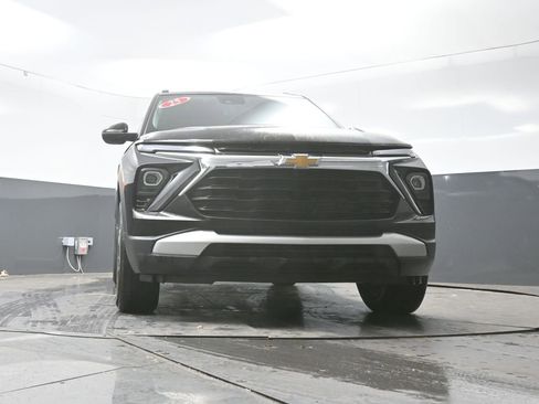 Used 2025 Chevrolet TrailBlazer LT w/ Driver Confidence Package image 50