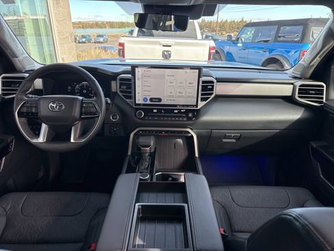 Used 2024 Toyota Tundra Limited image 16