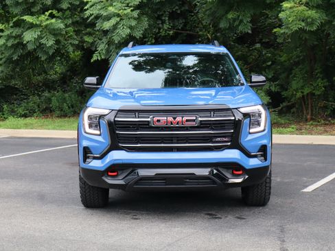 Used 2026 GMC Terrain AT4 w/ Convenience Package III AWD/4WD image 3