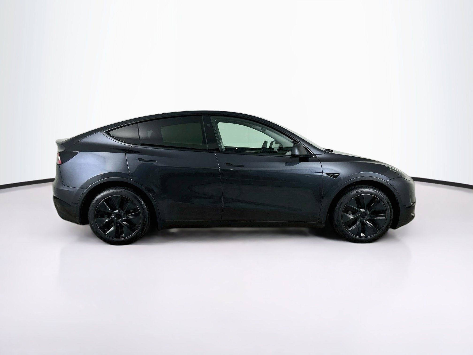 Used 2025 Tesla Model Y Long Range RWD image 10