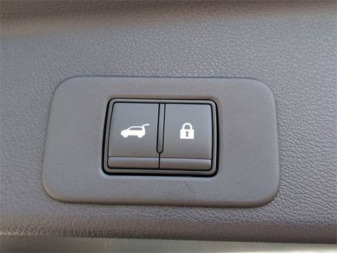 New 2025 Nissan Murano SL image 14