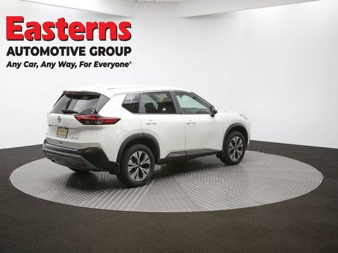 Used 2022 Nissan Rogue SV image 37