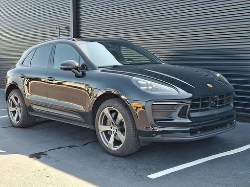 Certified 2023 Porsche Macan Turbo AWD/4WD image 9