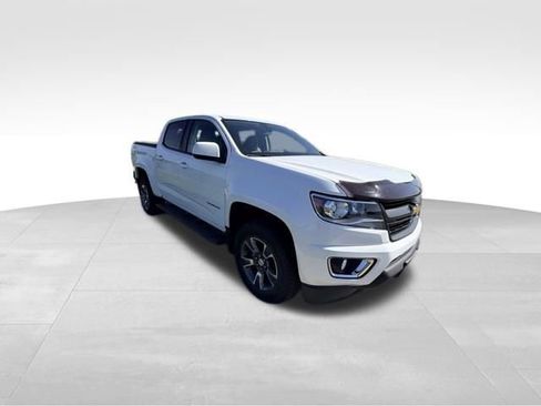 Used 2019 Chevrolet Colorado Z71 AWD/4WD image 4