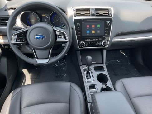 Used 2018 Subaru Outback 2.5i Limited w/ Popular Package #2 AWD/4WD image 5