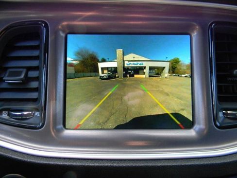 Used 2022 Dodge Challenger SXT image 20