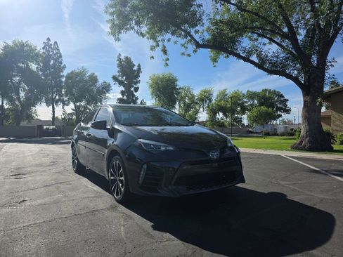 Used 2018 Toyota Corolla SE w/ Body Protection Package FWD image 1