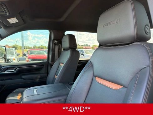 Used 2024 GMC Sierra 2500 AT4 AWD/4WD image 13