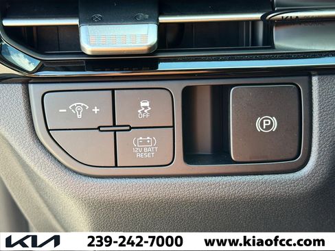 New 2026 Kia Sportage LX FWD image 27