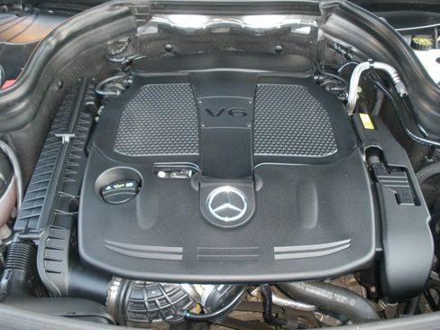 Used 2015 Mercedes-Benz GLK 350 4MATIC image 14