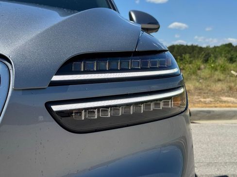 New 2026 Genesis GV70 2.5T Advanced AWD/4WD image 10