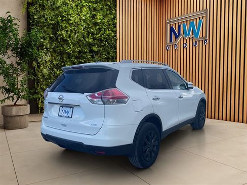 Used 2016 Nissan Rogue S w/ Appearance Package AWD/4WD image 24