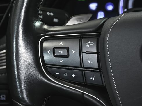 Used 2022 Lexus LS 500h AWD w/ Luxury Package image 41