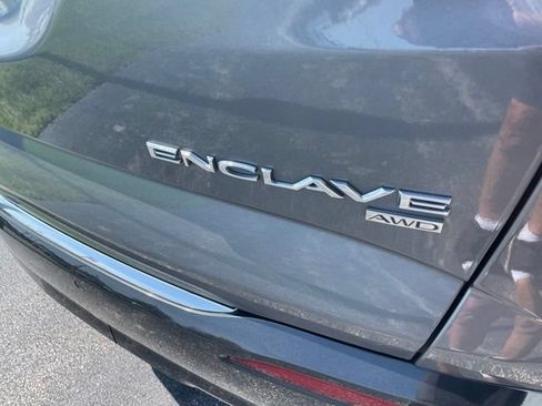 Used 2018 Buick Enclave Essence AWD/4WD image 7